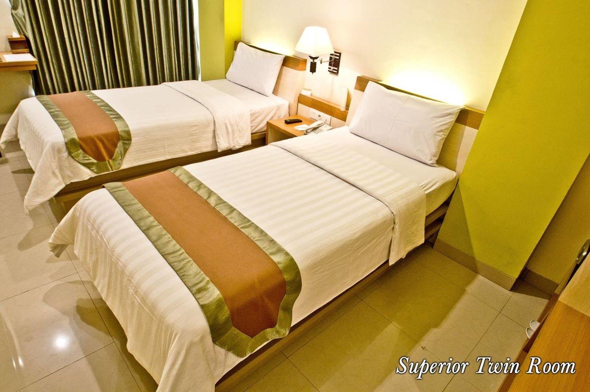 De Batara Hotel Bandung Bagian luar foto